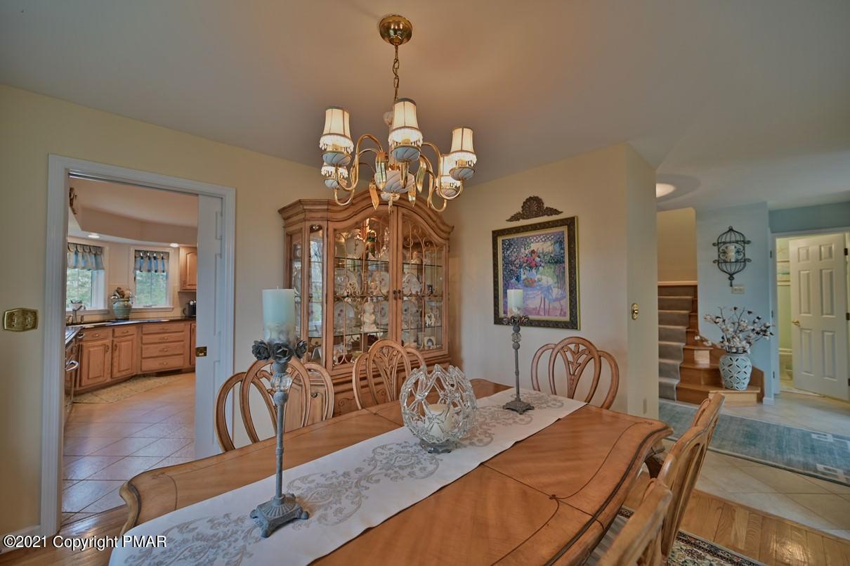154 Skyview Circle Sciota, PA 18354 - Photo 35 of 114 Dining Room