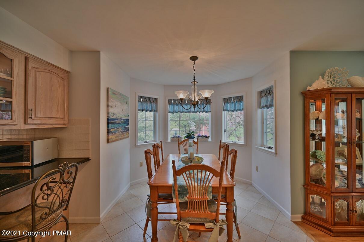 154 Skyview Circle Sciota, PA 18354 - Photo 44 of 114 Eating area