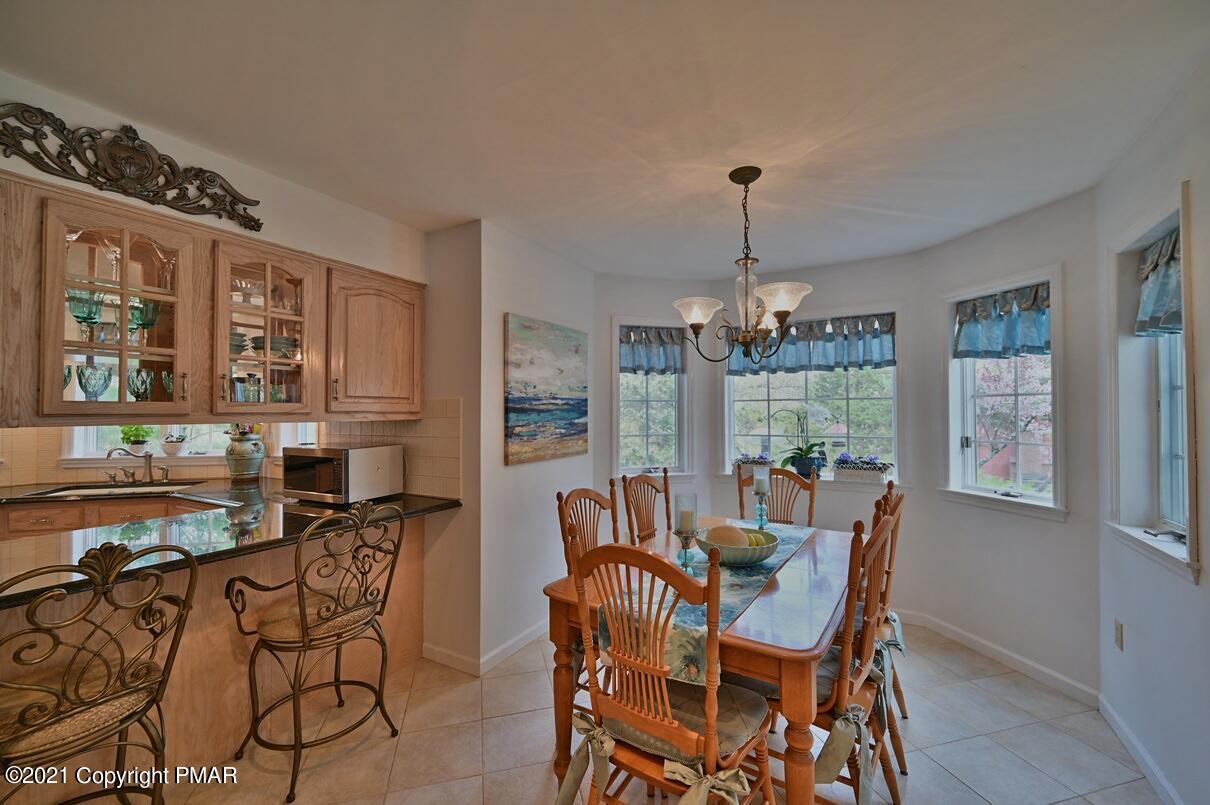 154 Skyview Circle Sciota, PA 18354 - Photo 45 of 114 Eating Area