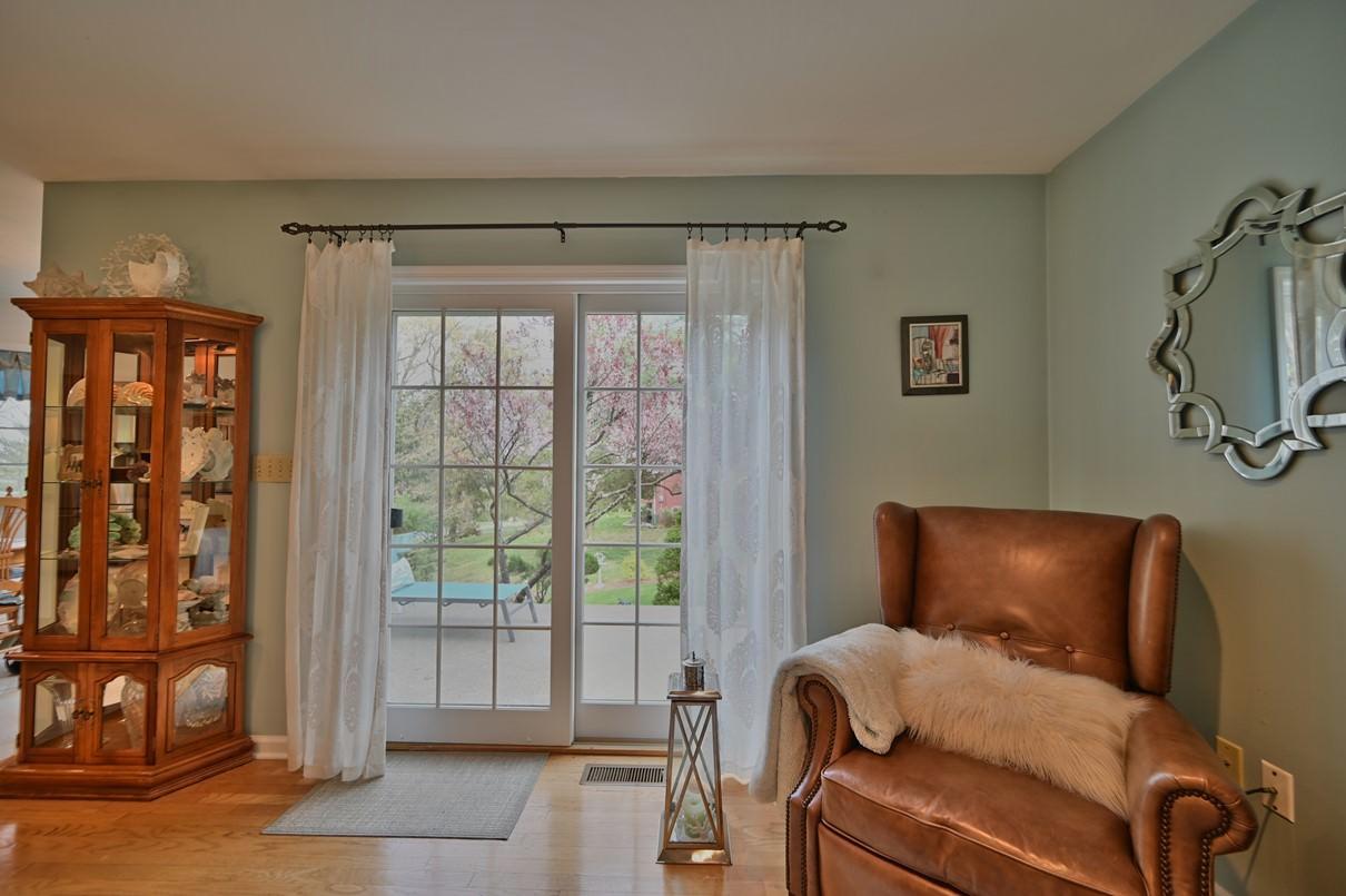 154 Skyview Circle Sciota, PA 18354 - Photo 49 of 114 Family Room Slider