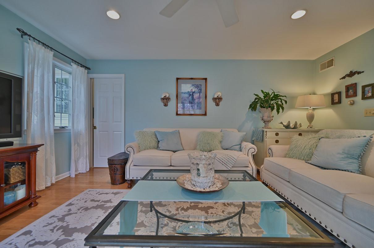 154 Skyview Circle Sciota, PA 18354 - Photo 52 of 114 Family Room with Beautiful Wood Floors