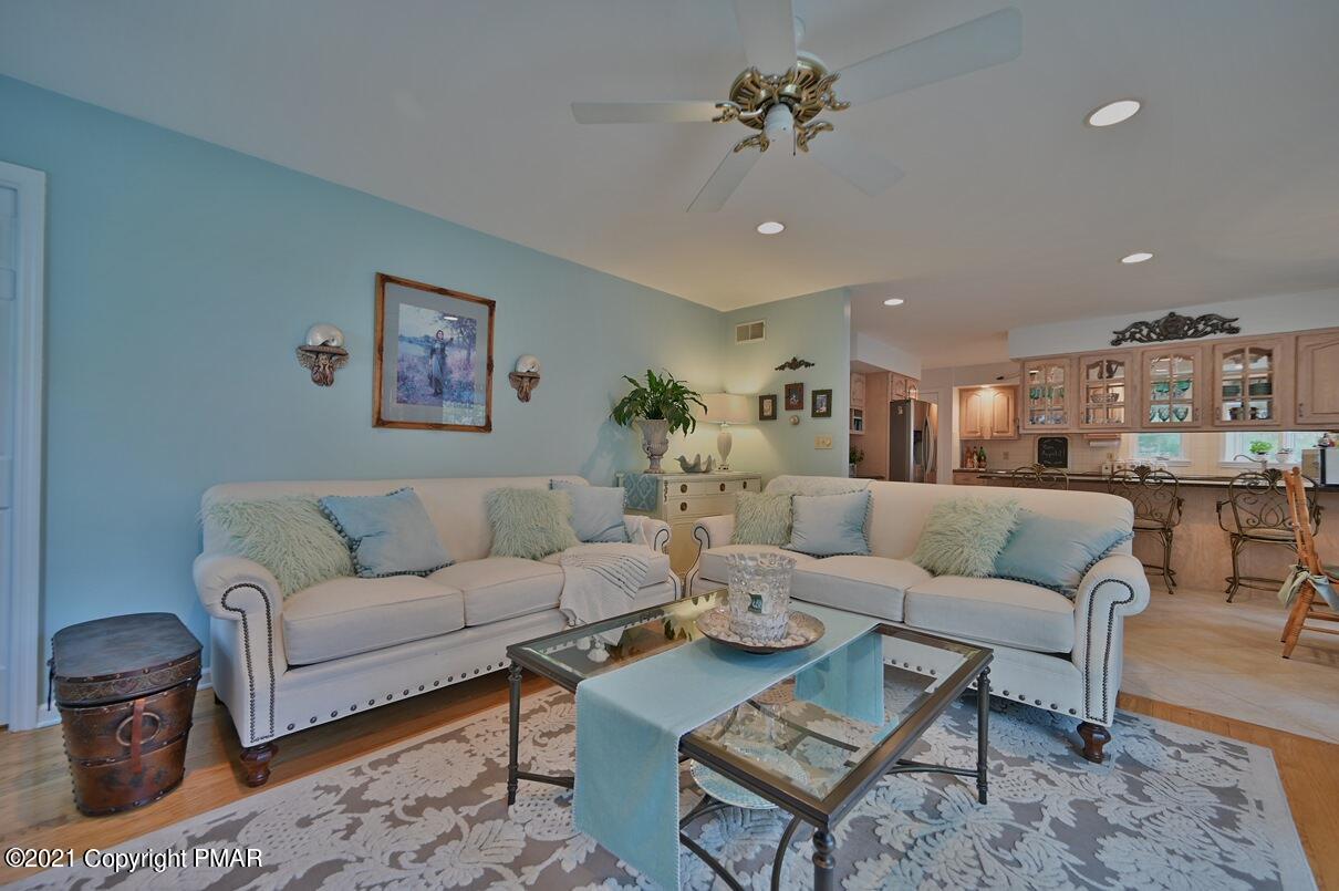 154 Skyview Circle Sciota, PA 18354 - Photo 53 of 114 Family Room