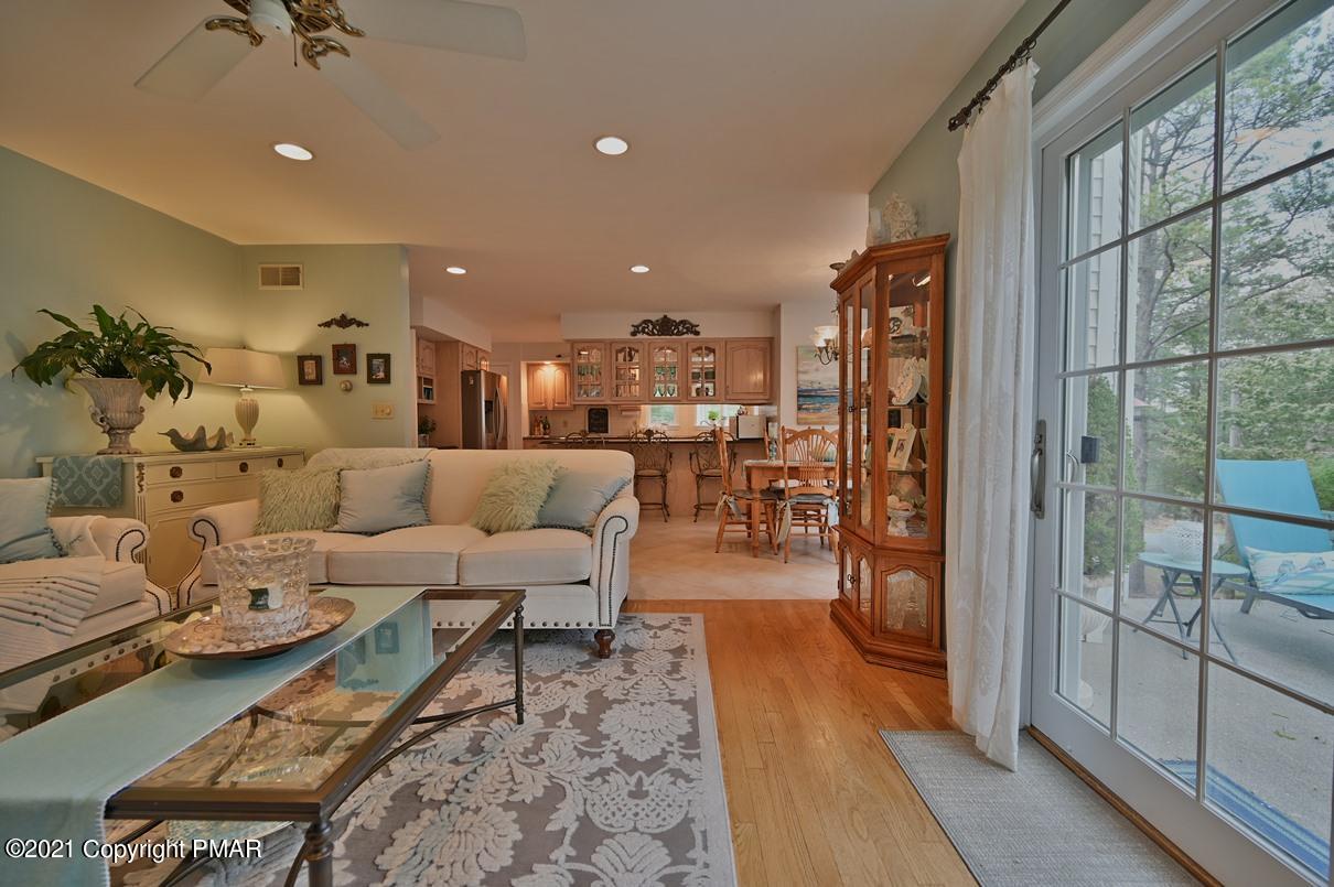 154 Skyview Circle Sciota, PA 18354 - Photo 54 of 114 Open Family Room to Kitchen Area