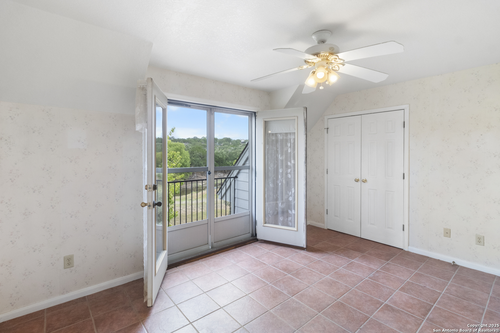 369 Deer Valley Bandera, TX 78003 - Photo 20 of 34 a view of an empty room with a window