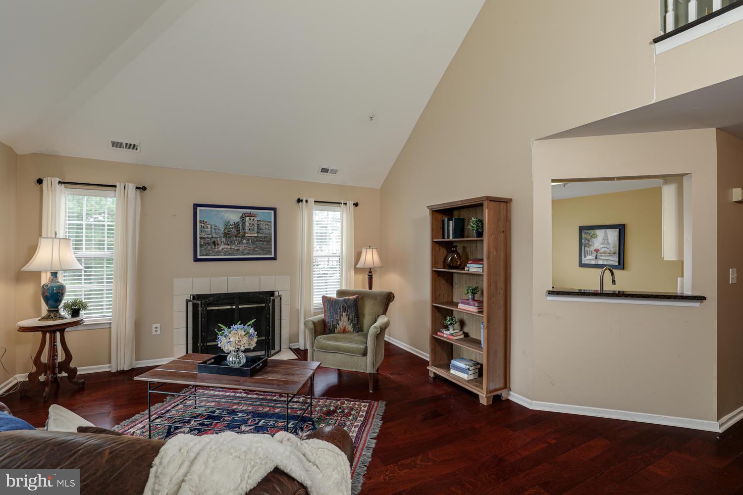 328 Brickhouse Road Princeton, NJ 08540 - Photo 5 of 23 Living Room
