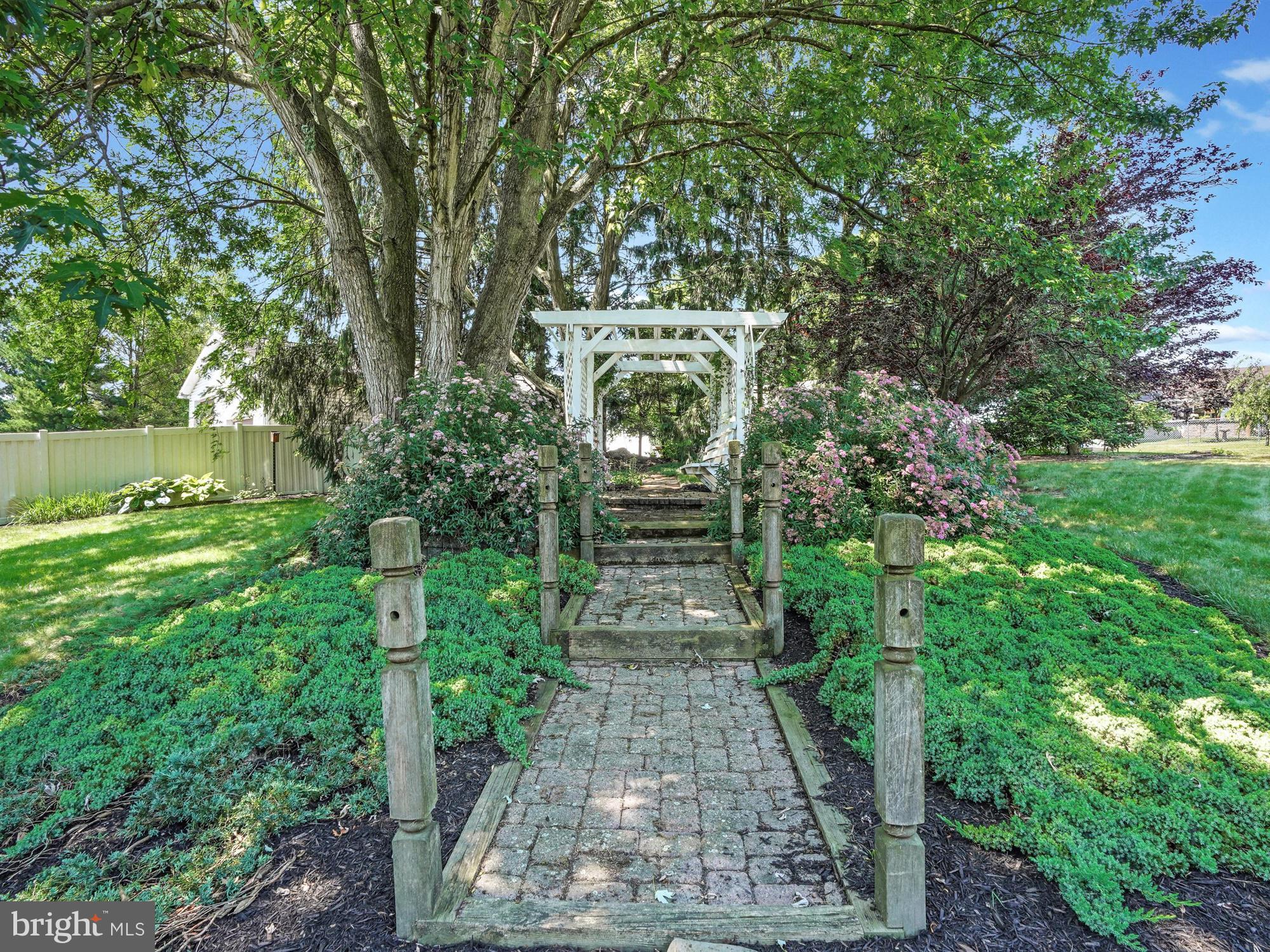 7 Clark Road Annville, PA 17003 - Photo 25 of 27 Pergola