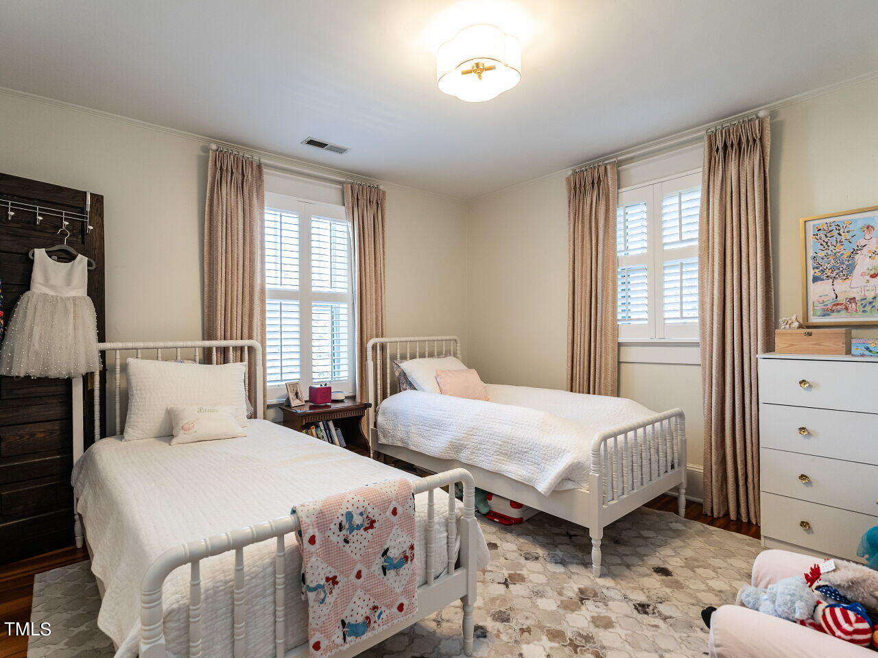 2406 Fairview Road Raleigh, NC 27608 - Photo 22 of 28 028-1280x960-bedroom