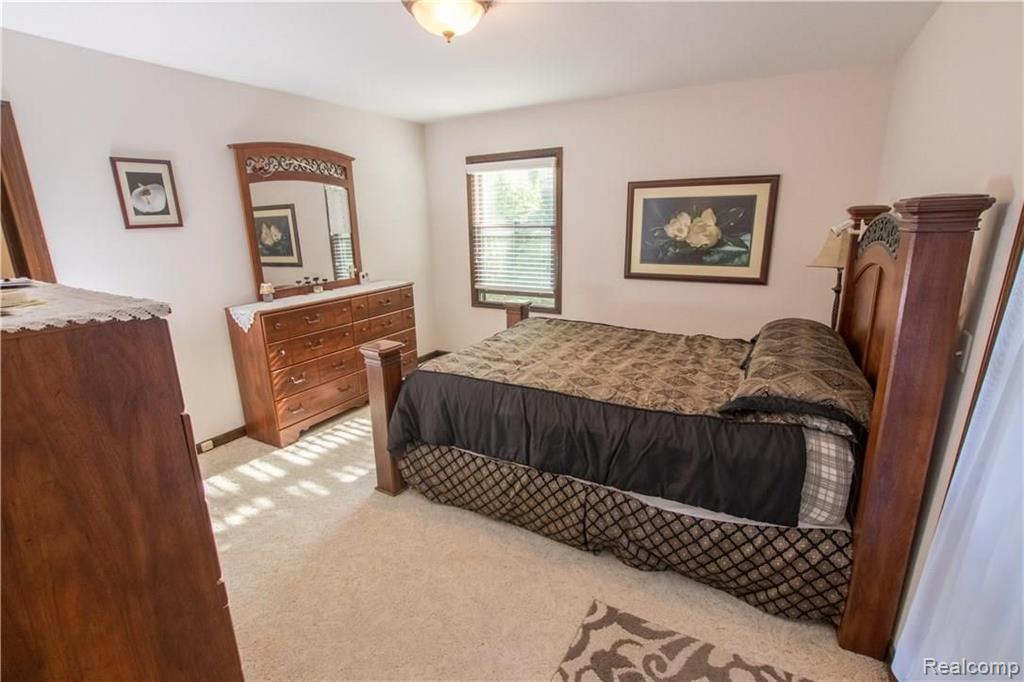 2772 West Tienken Road Rochester Hills, MI 48306 - Photo 11 of 22