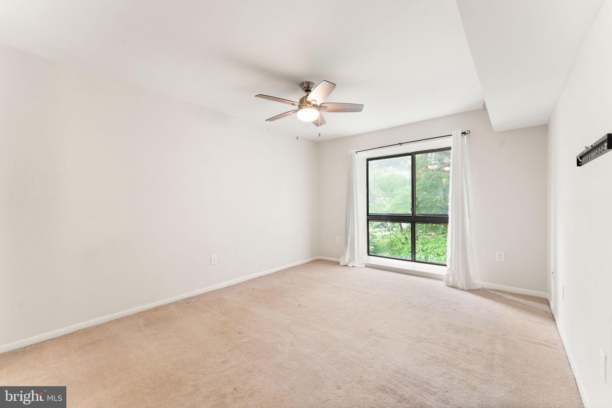 11560 Rolling Green Court, Unit 301 Reston, VA 20191 - Photo 20 of 34