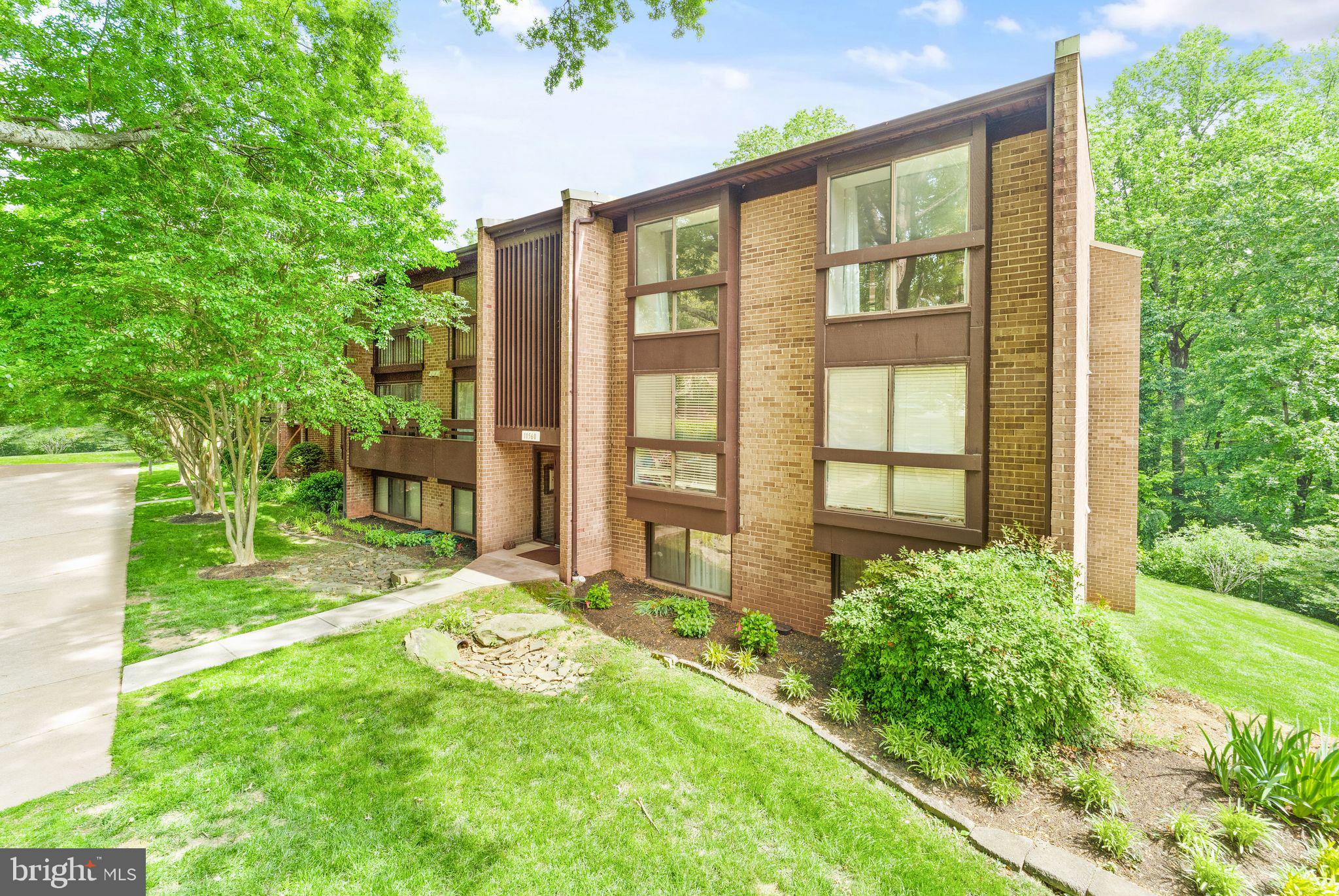 11560 Rolling Green Court, Unit 301 Reston, VA 20191 - Photo 2 of 34