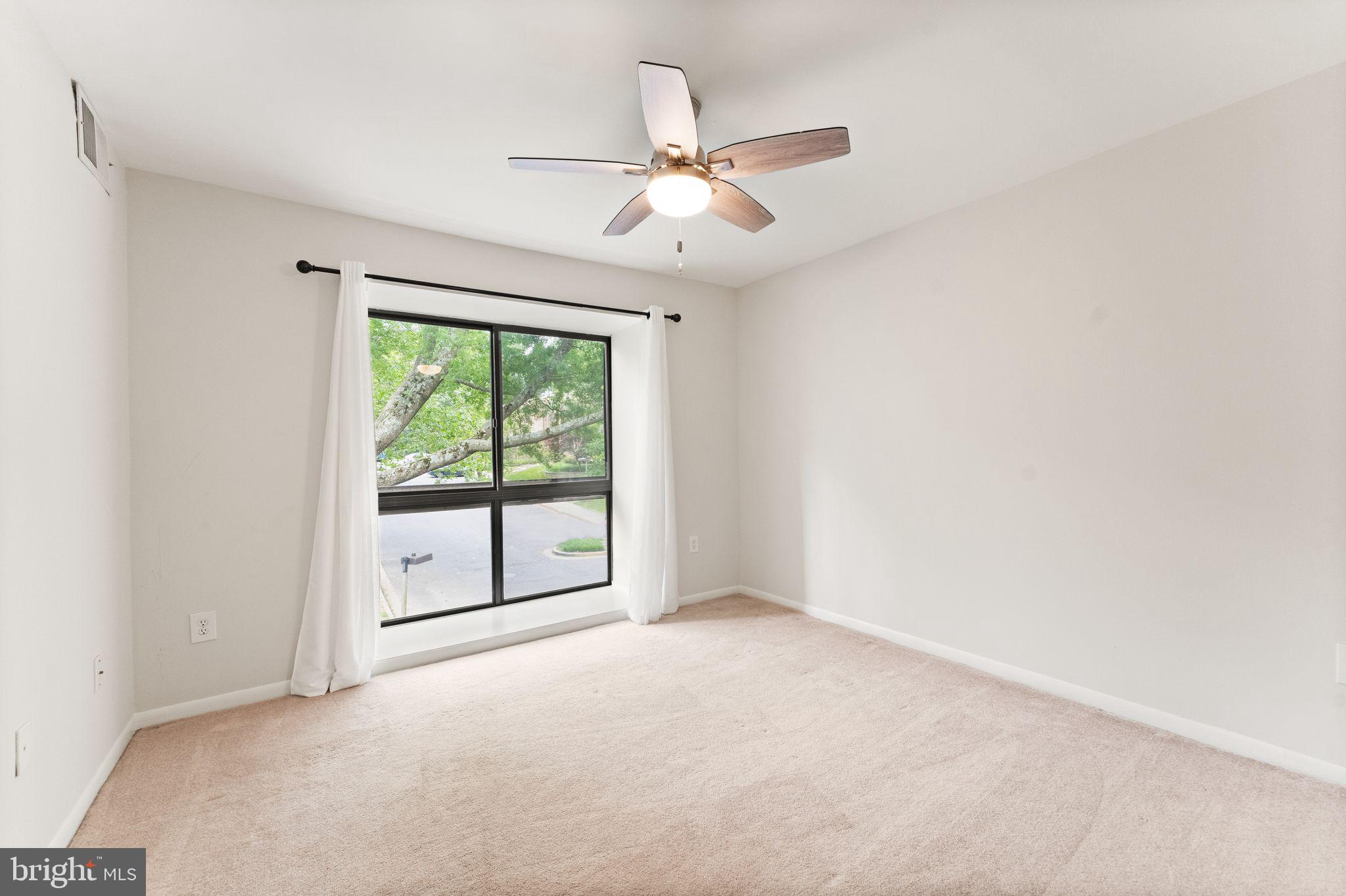 11560 Rolling Green Court, Unit 301 Reston, VA 20191 - Photo 26 of 34
