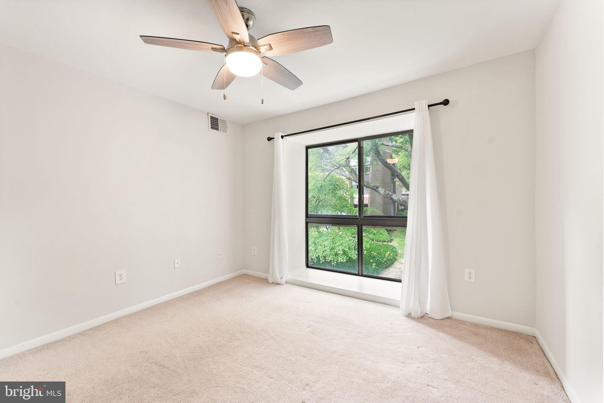 11560 Rolling Green Court, Unit 301 Reston, VA 20191 - Photo 27 of 34