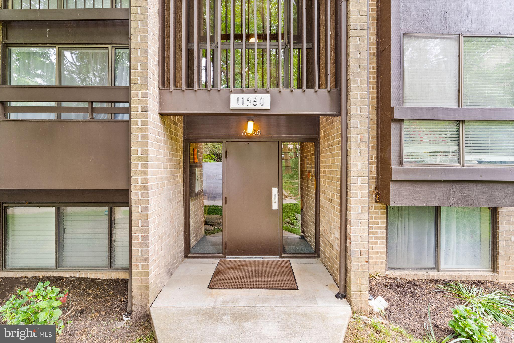 11560 Rolling Green Court, Unit 301 Reston, VA 20191 - Photo 4 of 34