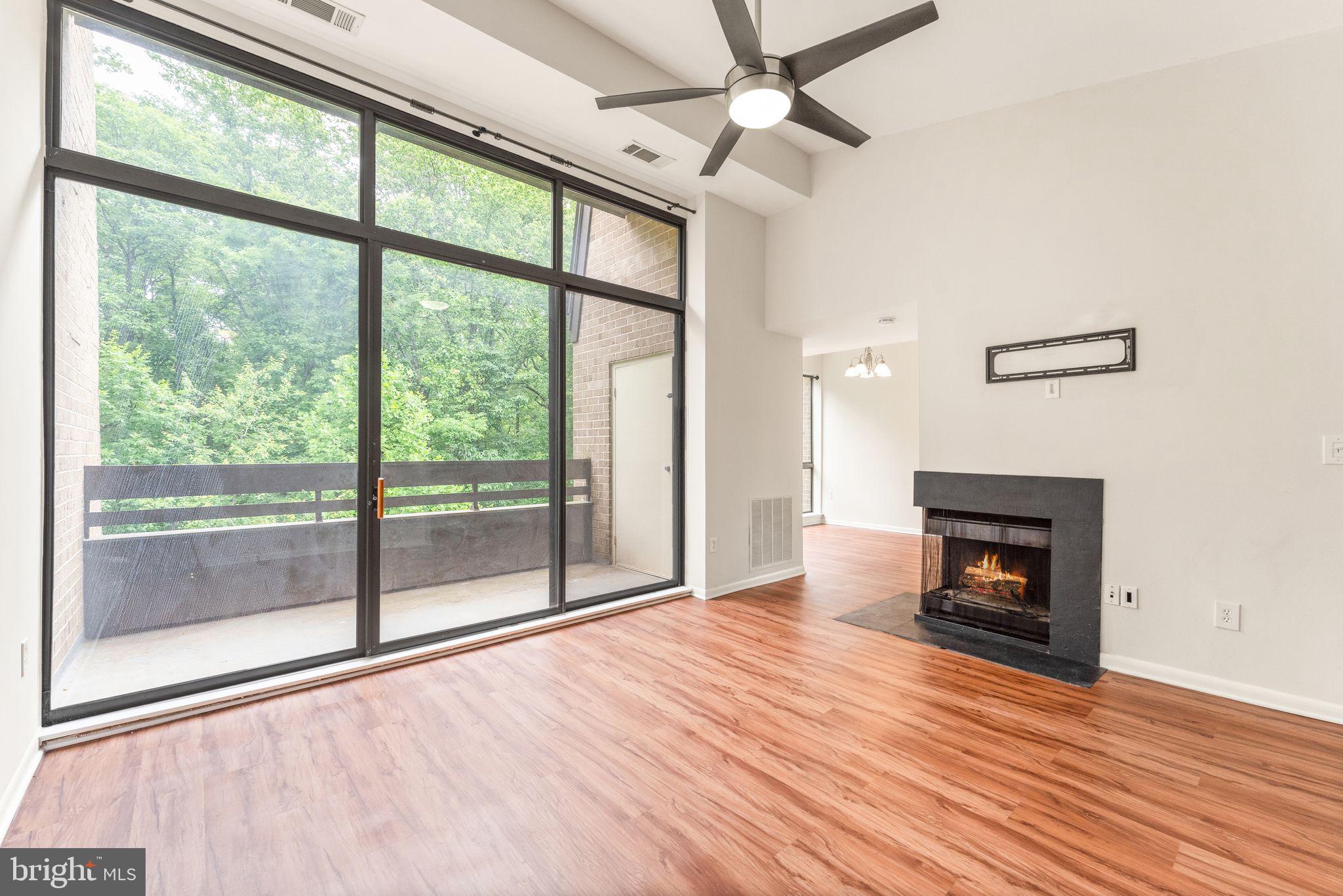 11560 Rolling Green Court, Unit 301 Reston, VA 20191 - Photo 8 of 34