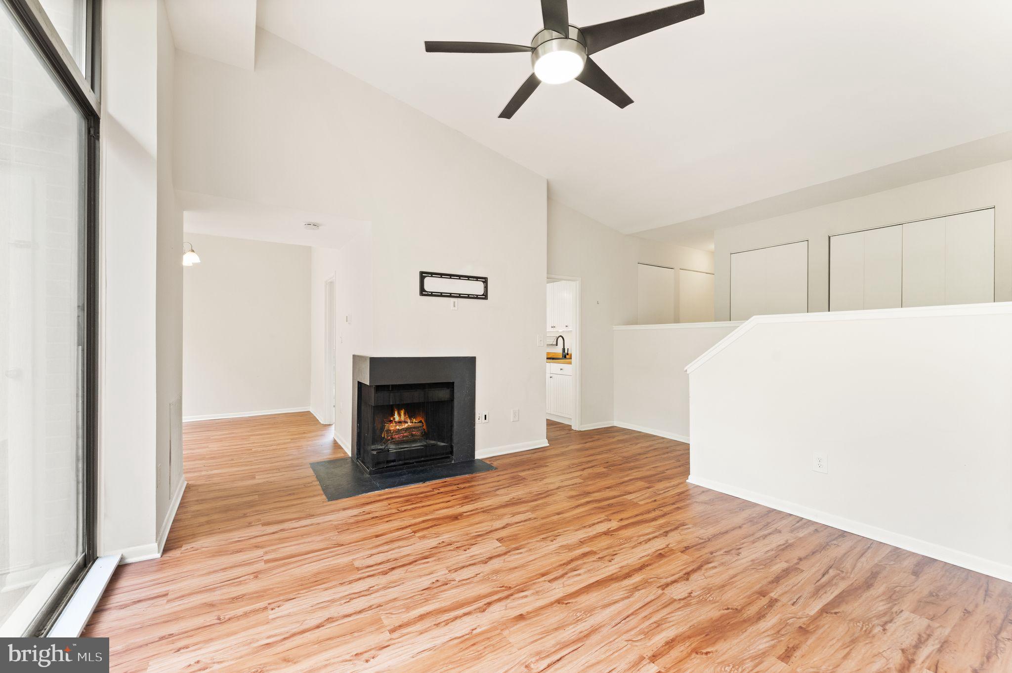 11560 Rolling Green Court, Unit 301 Reston, VA 20191 - Photo 9 of 34