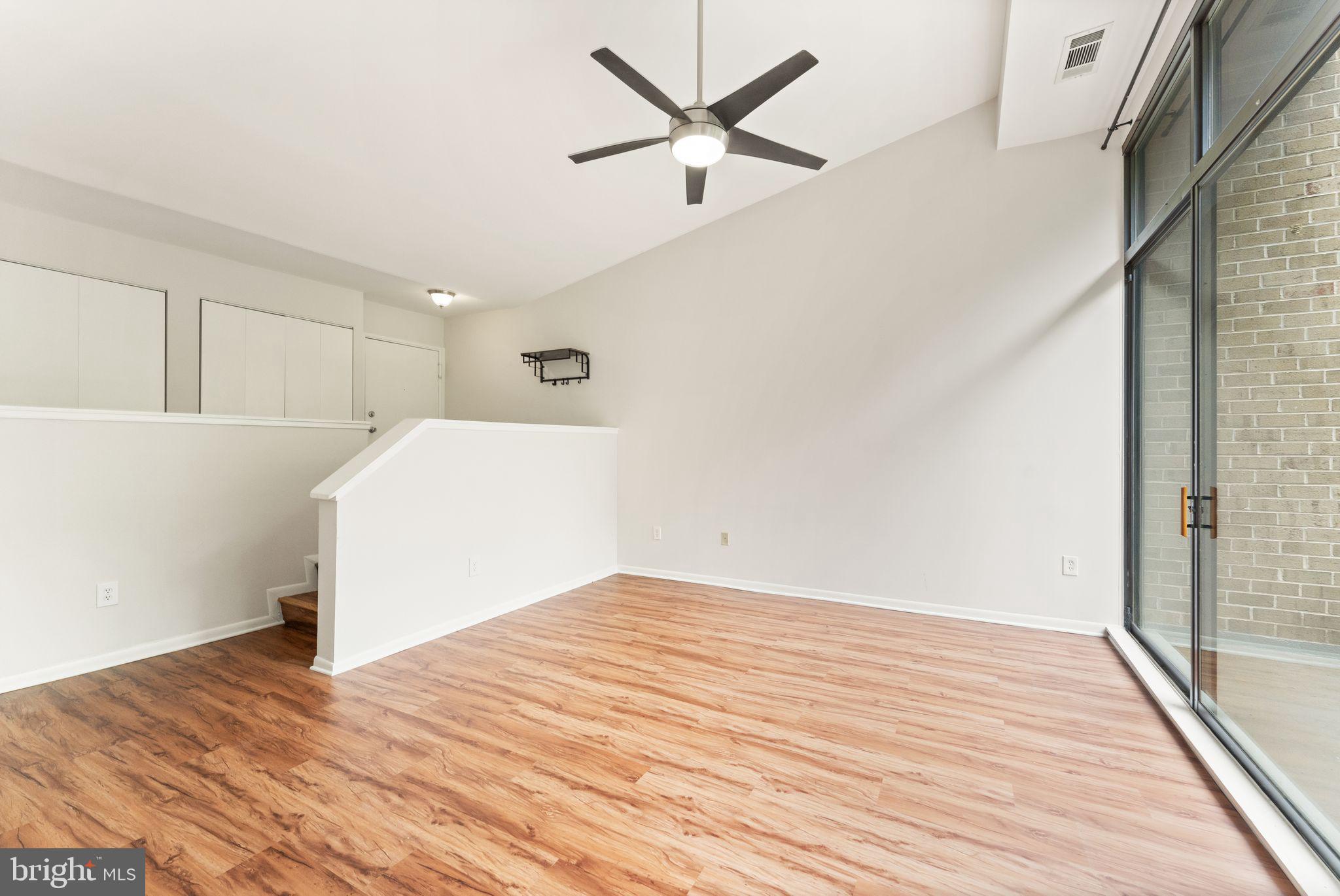 11560 Rolling Green Court, Unit 301 Reston, VA 20191 - Photo 10 of 34