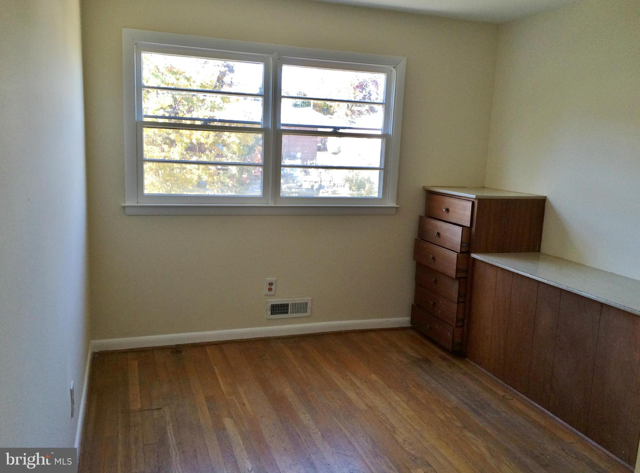3406 Maryvale Road Baltimore, MD 21244 - Photo 8 of 11 Bedroom