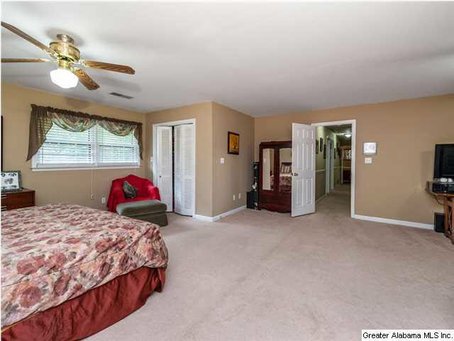 2236 Deerwood Road Birmingham, AL 35216 - Photo 9 of 30