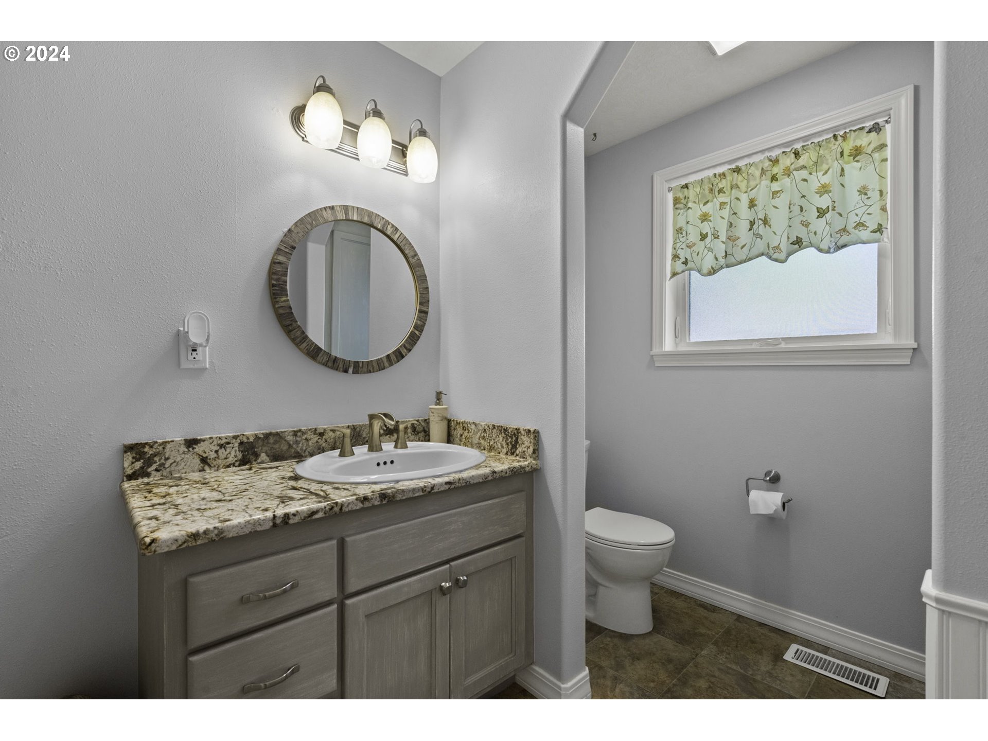 5370 Northeast Duniway Road Dayton, OR 97114 - Photo 28 of 48 Gallery Image 28