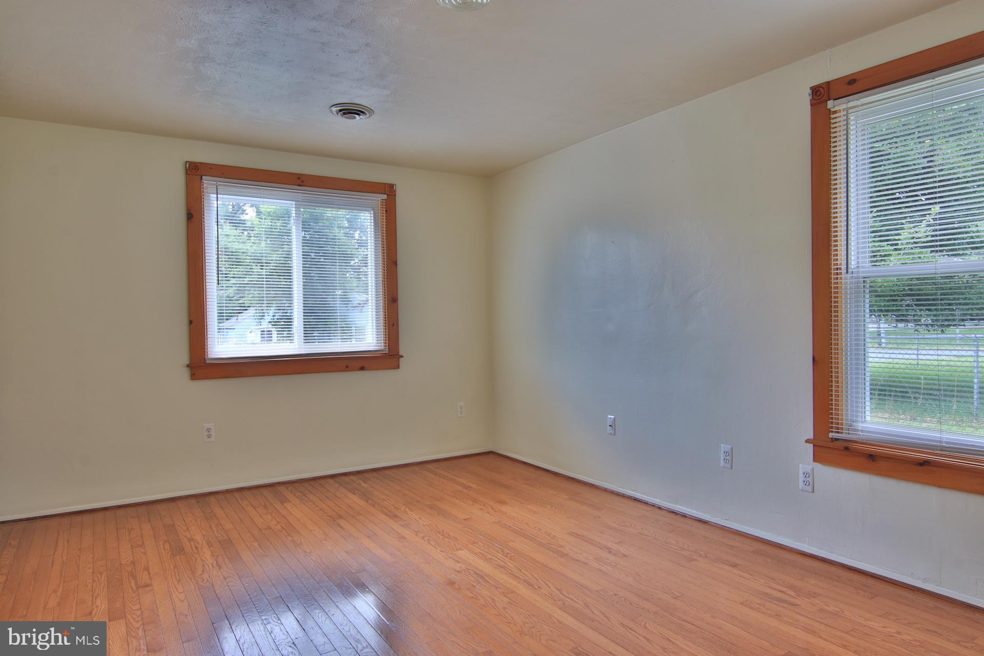 702 Cotter Road Glen Burnie, MD 21060 - Photo 7 of 24