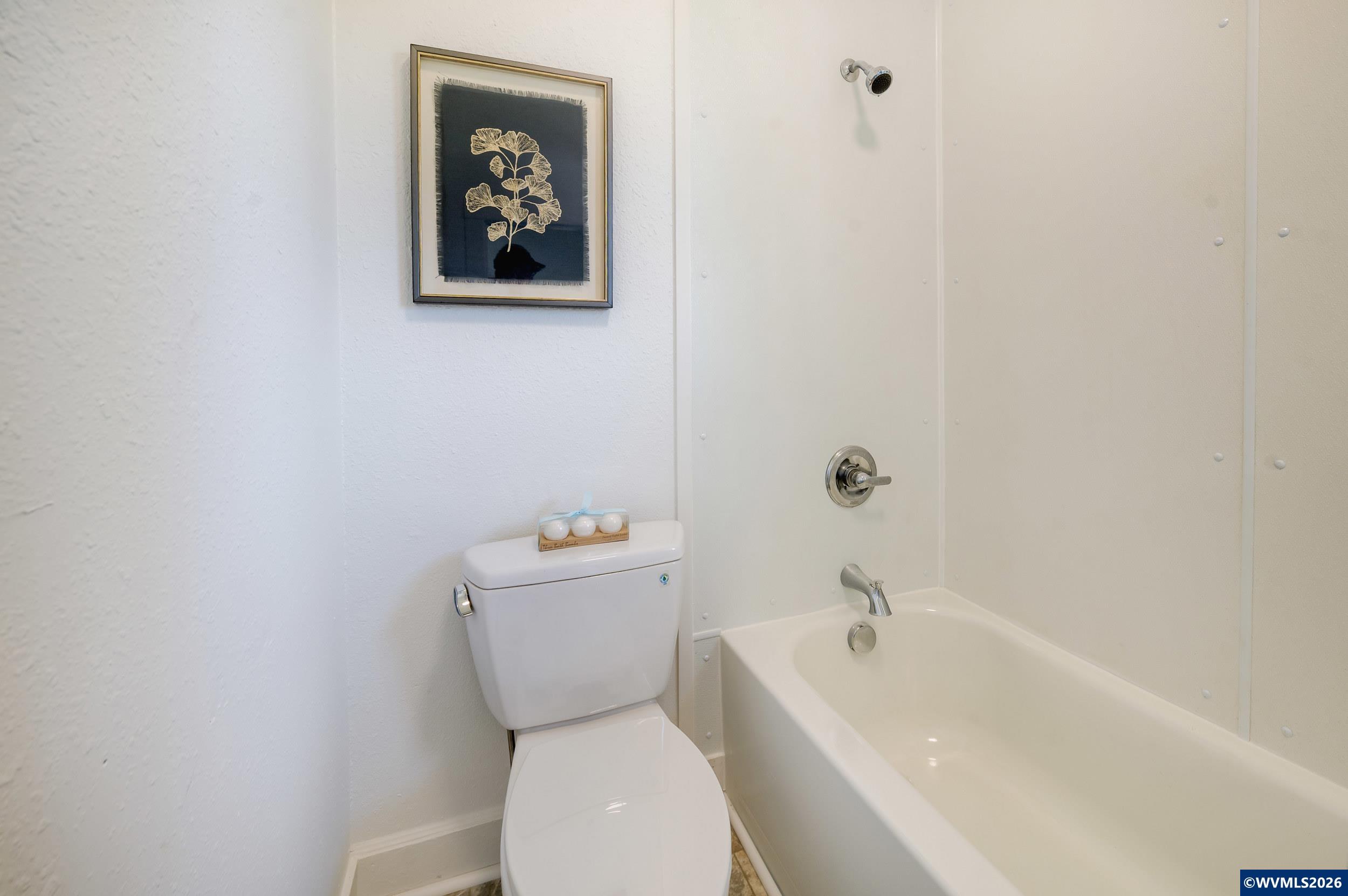 170 23rd Street Northeast Salem, OR 97301 - Photo 21 of 35