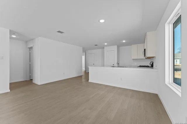 $275,000 | 114 Ellendale Place, Fredericksburg, TX 78624