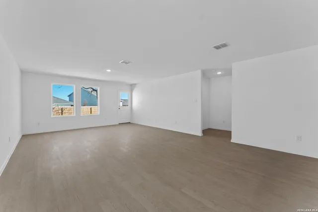 $275,000 | 114 Ellendale Place, Fredericksburg, TX 78624