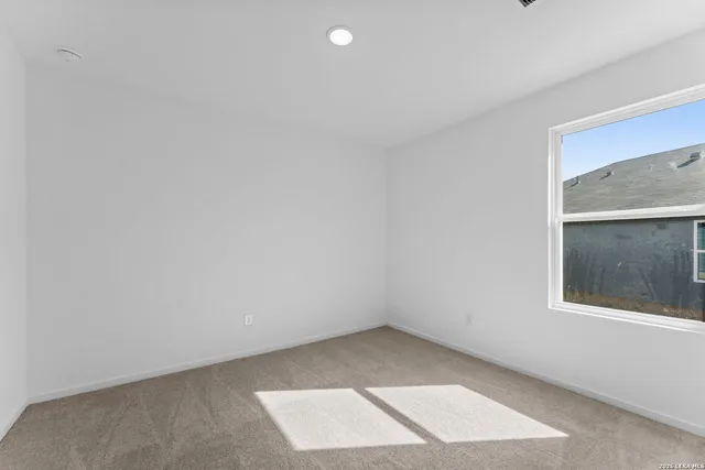 $275,000 | 114 Ellendale Place, Fredericksburg, TX 78624