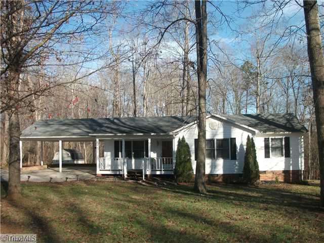 4406 Hunters Run Trinity, NC 27370 - Photo 1 of 15 Exterior Front.