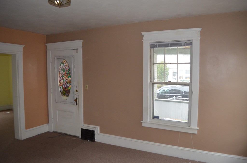 32 Ardmore Street Springfield, MA 01104 - Photo 8 of 17 an empty room that has a window