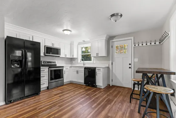 $479,000 | 447 Highway 104, Meredith, NH 03253