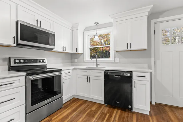 $509,900 | 447 Highway 104, Meredith, NH 03253