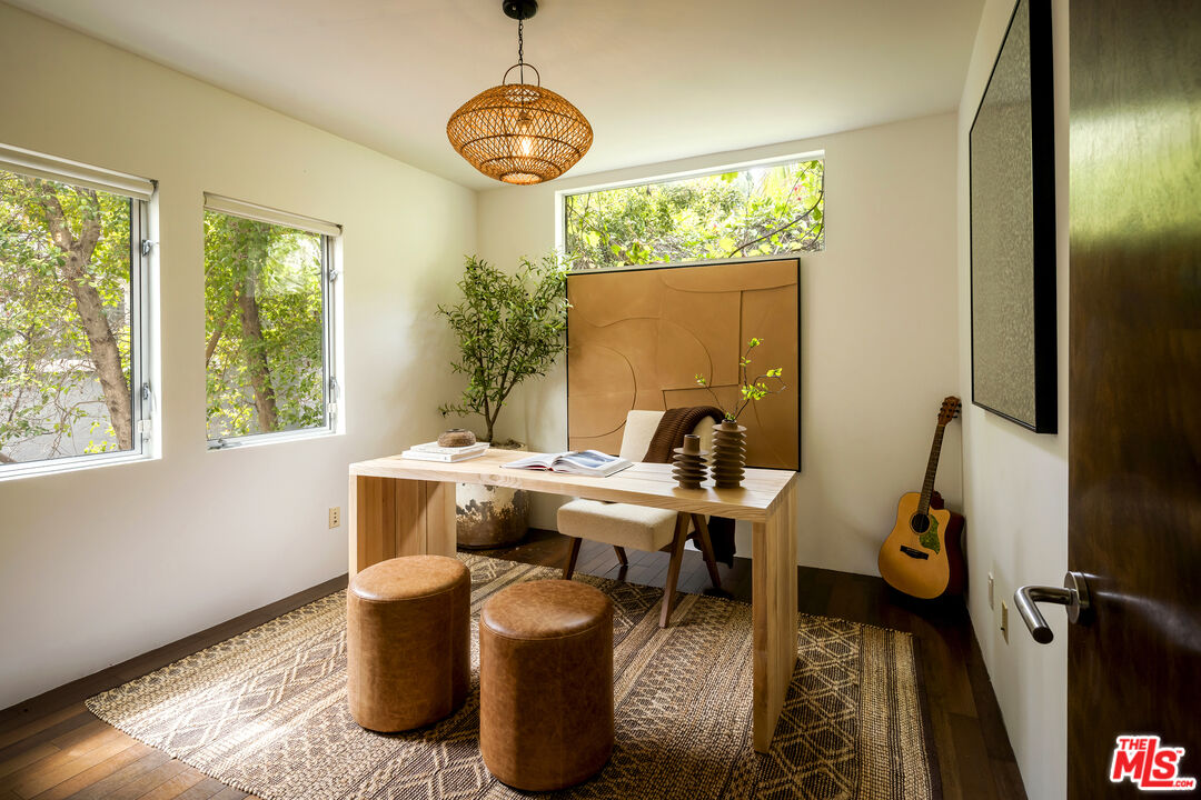 1126 Indiana Avenue Venice, CA 90291 - Photo 12 of 34