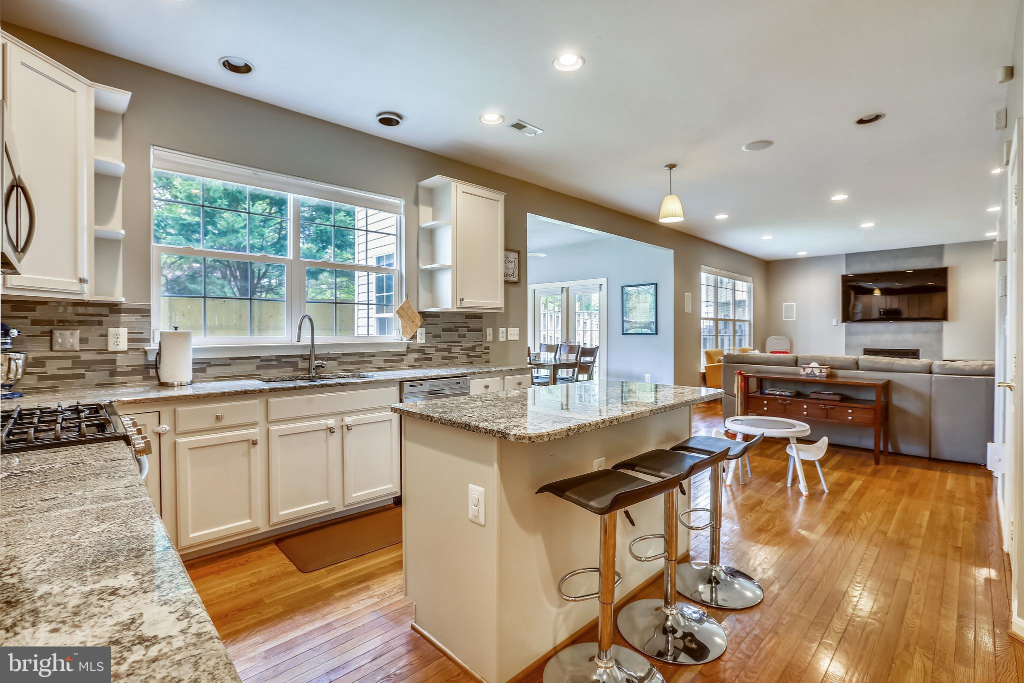 13112 Limetree Road Silver Spring, MD 20904 - Photo 13 of 76 Gourmet Kitchen