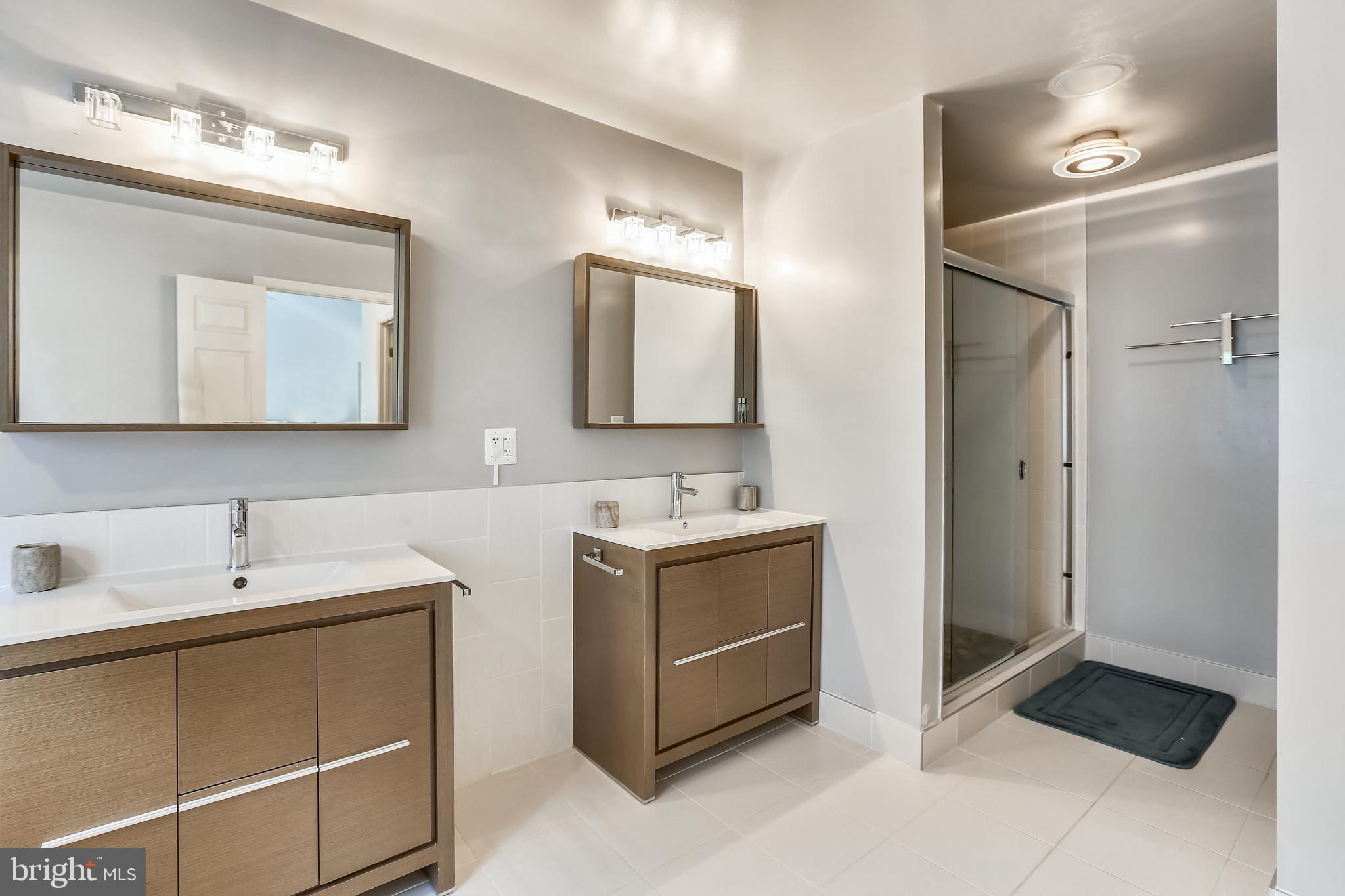 13112 Limetree Road Silver Spring, MD 20904 - Photo 39 of 76 Owners bath