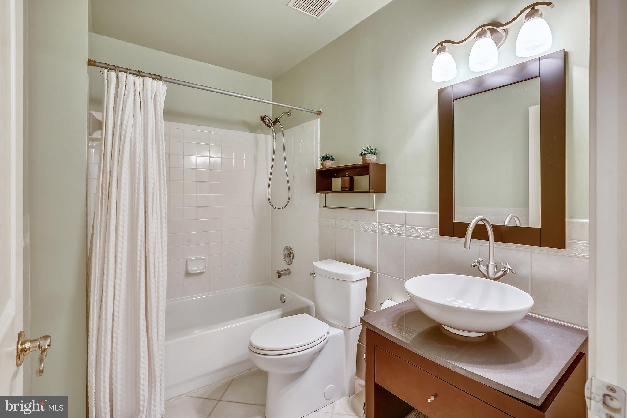 13112 Limetree Road Silver Spring, MD 20904 - Photo 54 of 76 2nd floor hall bath 1