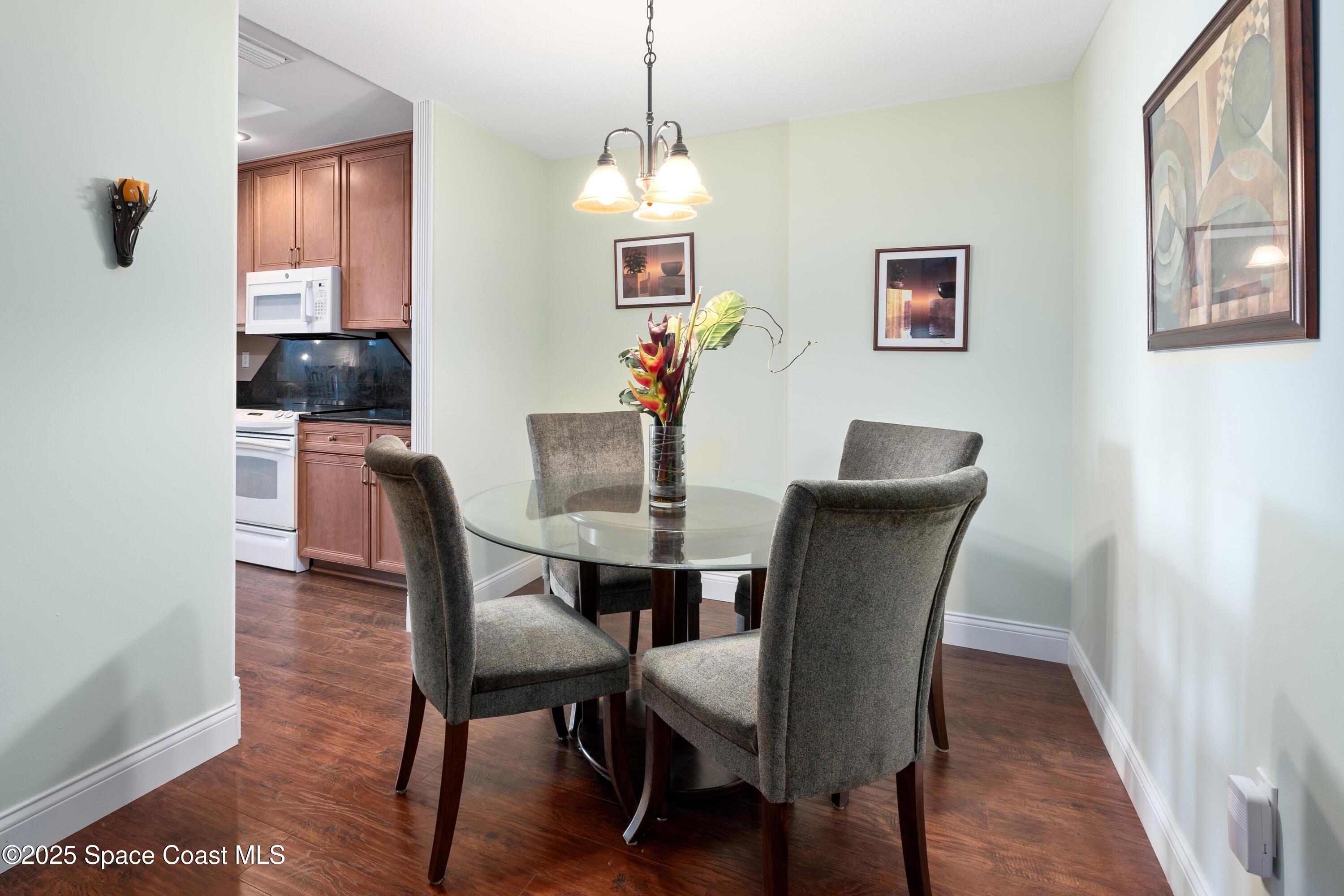 4975 Dixie Highway Northeast, Unit 703 Palm Bay, FL 32905 - Photo 25 of 28 Dining