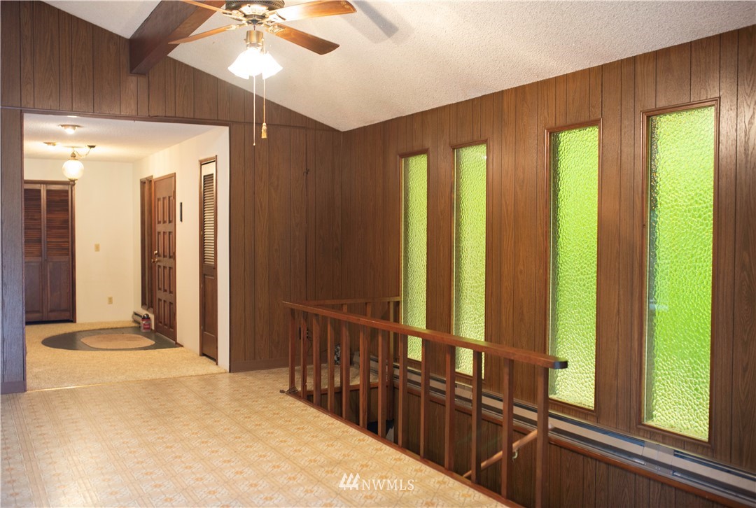 217 Marsden Road Port Angeles, WA 98362 - Photo 3 of 28 Gallery Image 3