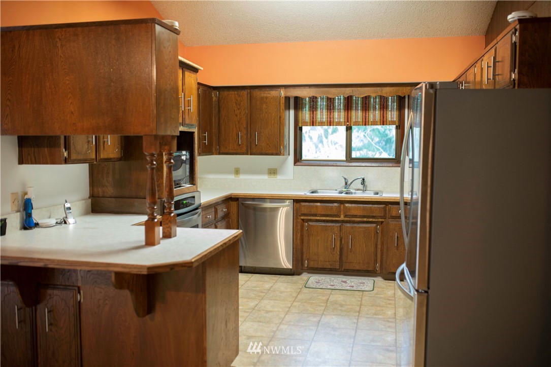 217 Marsden Road Port Angeles, WA 98362 - Photo 8 of 28 Gallery Image 8