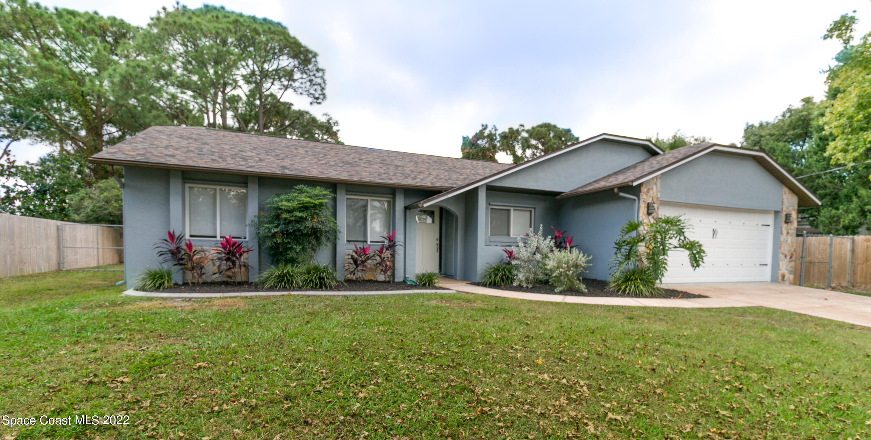 5131 Arlington Road Cocoa, FL 32927 - Photo 3 of 38 Front pic 2