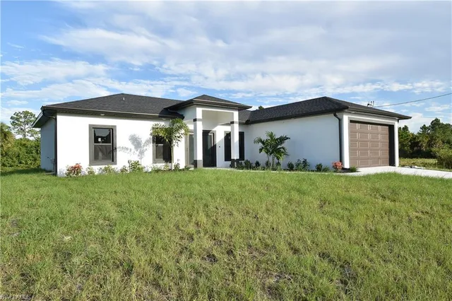 $309,000 | 349 Naples Avenue South, Lehigh Acres, FL 33974