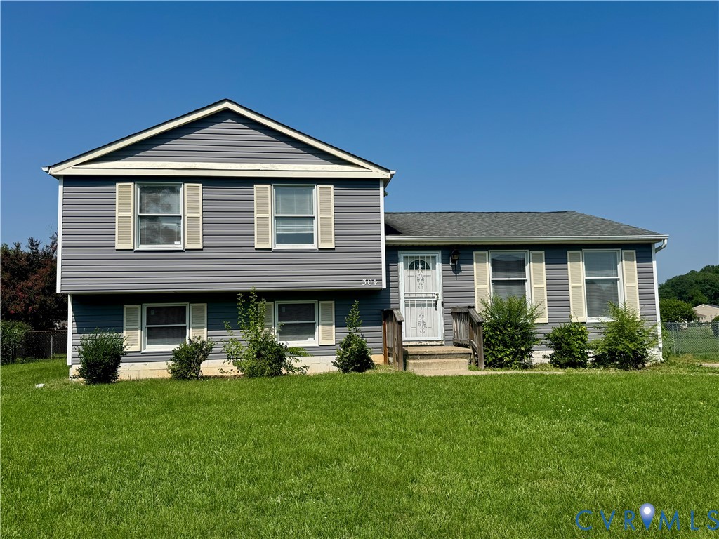 304 Buffalo Road Richmond, VA 23223 - Photo 1 of 9