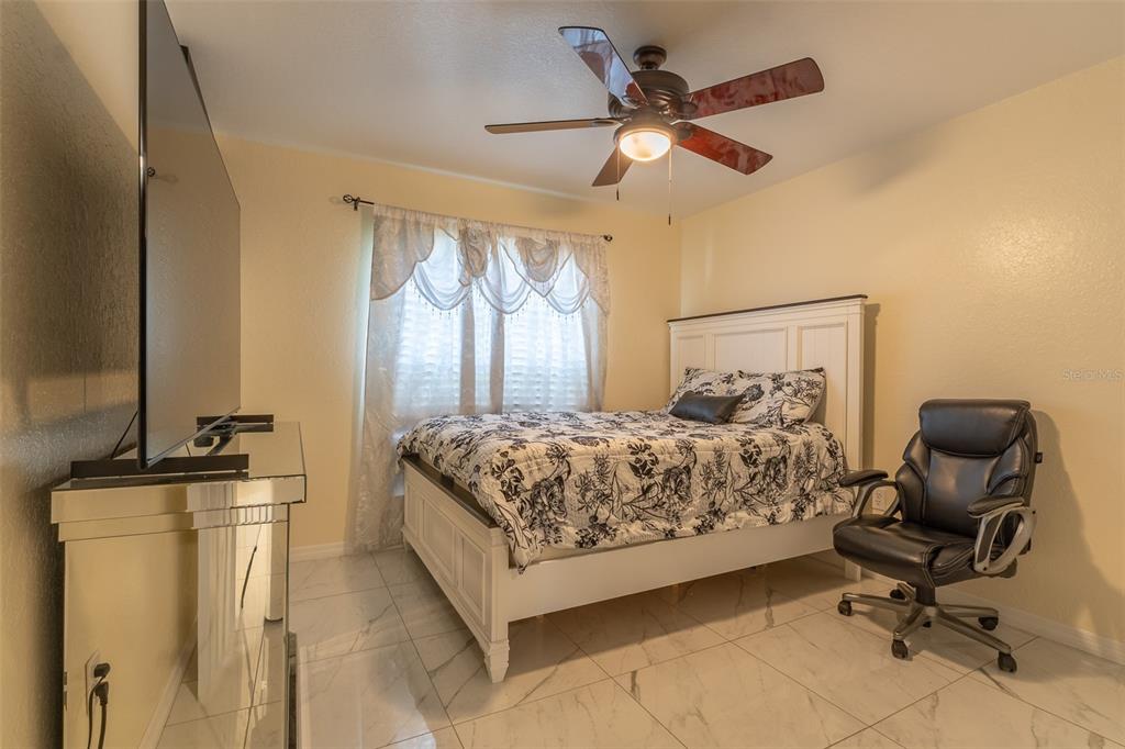 930 Hicks Road Lakeland, FL 33813 - Photo 15 of 22