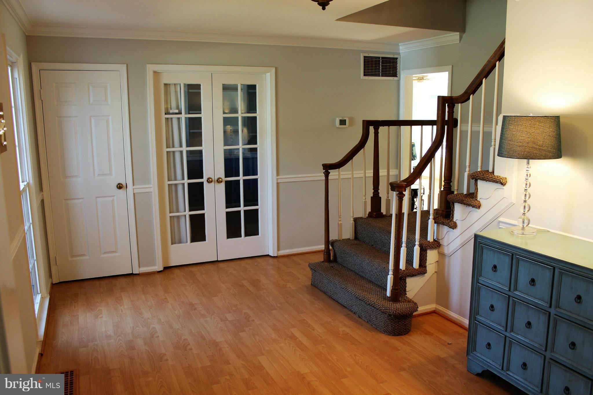 109 Peyton Road Sterling, VA 20165 - Photo 3 of 30 Foyer