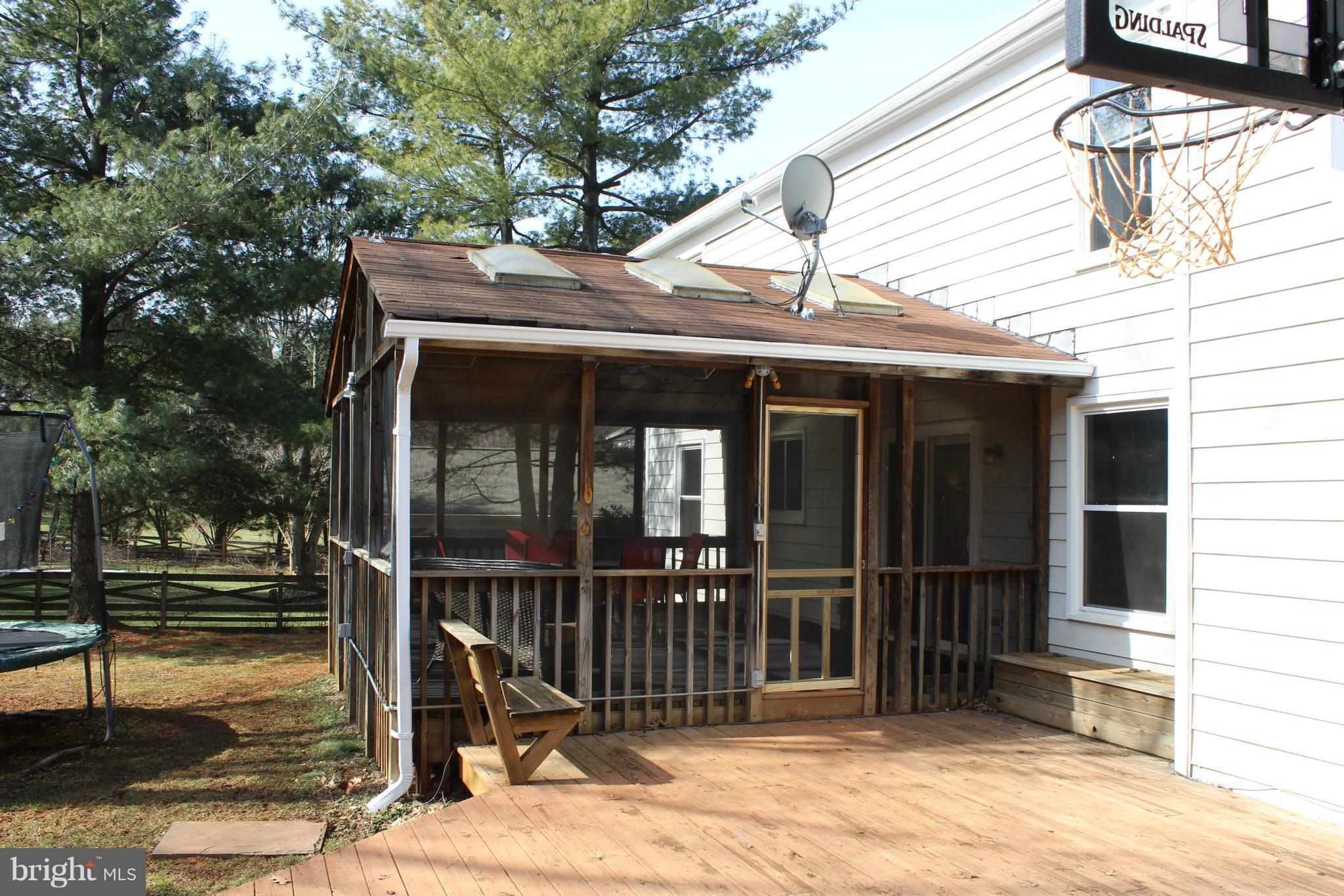 109 Peyton Road Sterling, VA 20165 - Photo 28 of 30 Exterior (Rear)