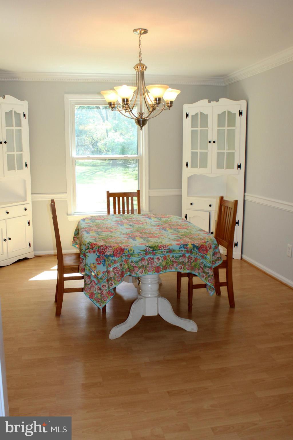 109 Peyton Road Sterling, VA 20165 - Photo 6 of 30 Dining Room