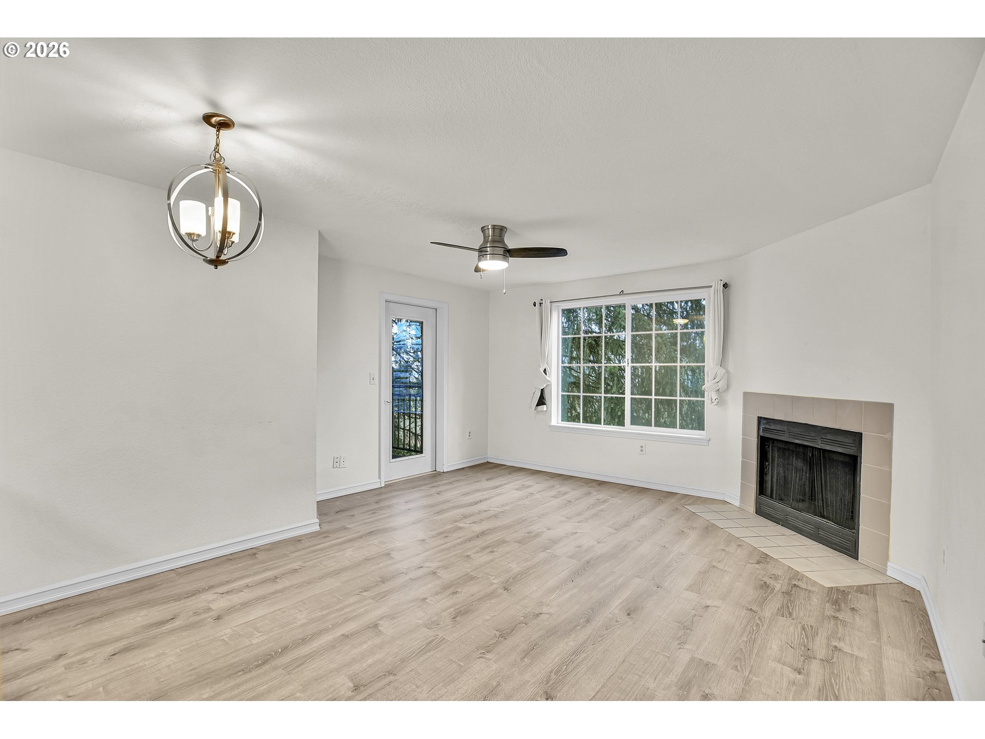 17602 Northwest Springville Road, Unit C9 Portland, OR 97229 - Photo 4 of 48