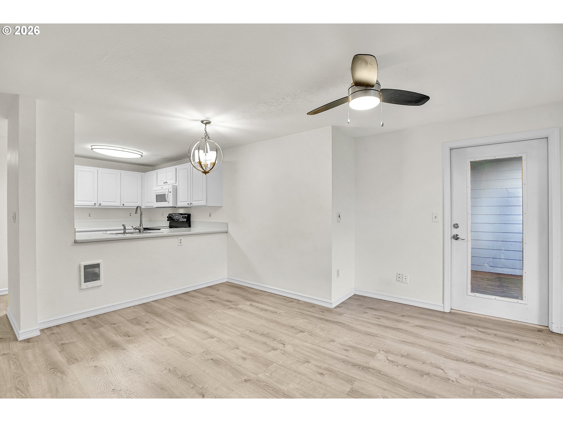 17602 Northwest Springville Road, Unit C9 Portland, OR 97229 - Photo 8 of 48