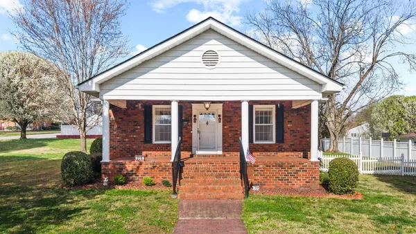 $319,900 | 726 Georgia Avenue, Etowah, TN 37331