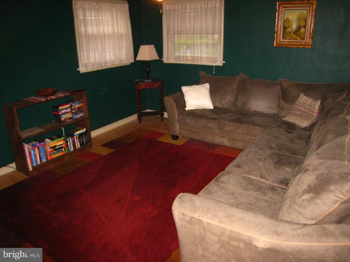 84 Ridgewood Avenue Ewing, NJ 08618 - Photo 9 of 12